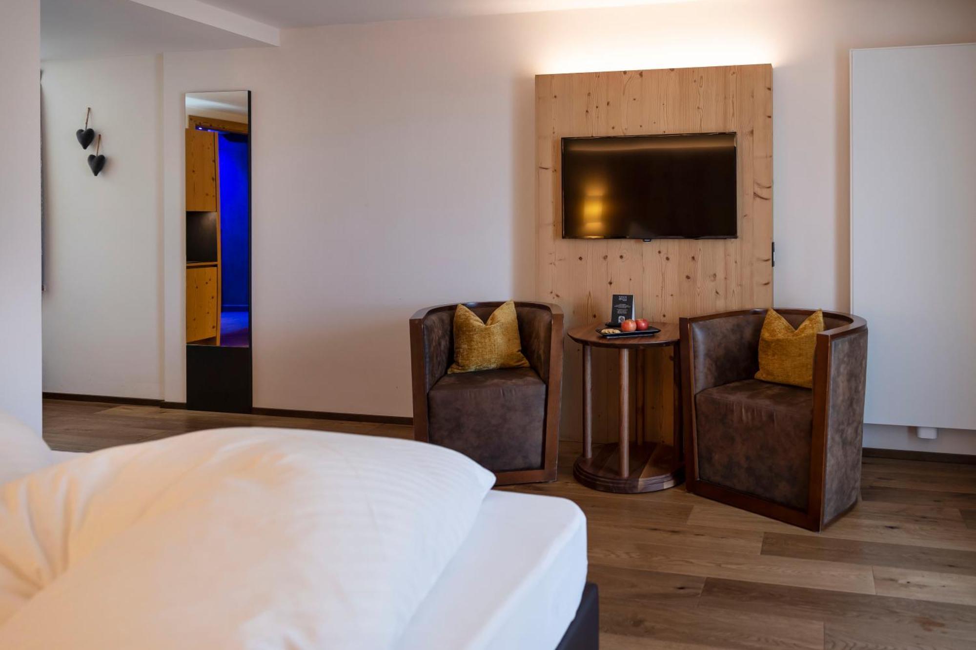 Artnatur Dolomites Hotel & Spa Siusi Room photo